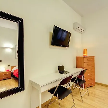 Easy In Hotel 2*